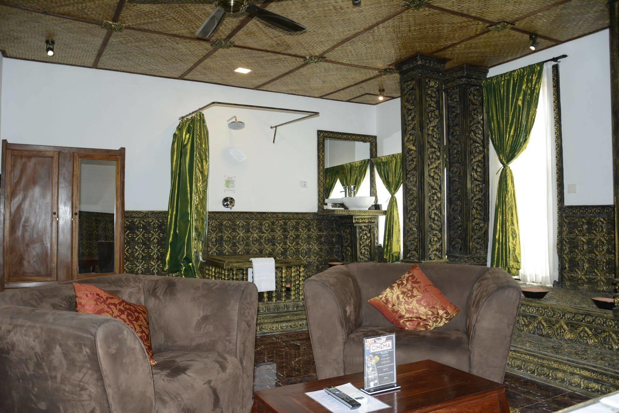 Le Grand Palais Boutique Hotel Phnom Penh Ngoại thất bức ảnh
