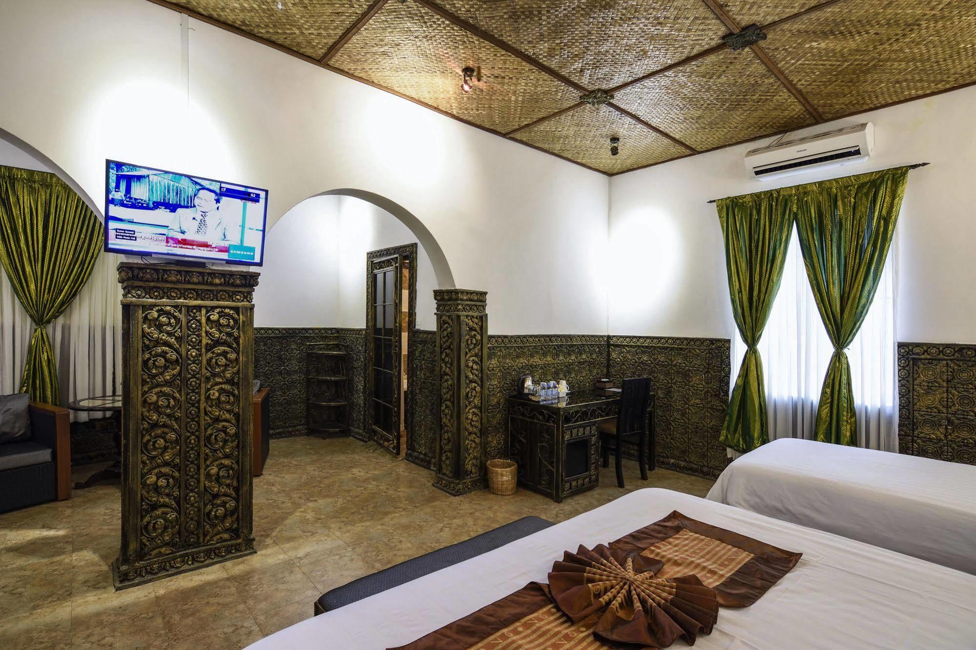 Le Grand Palais Boutique Hotel Phnom Penh Ngoại thất bức ảnh
